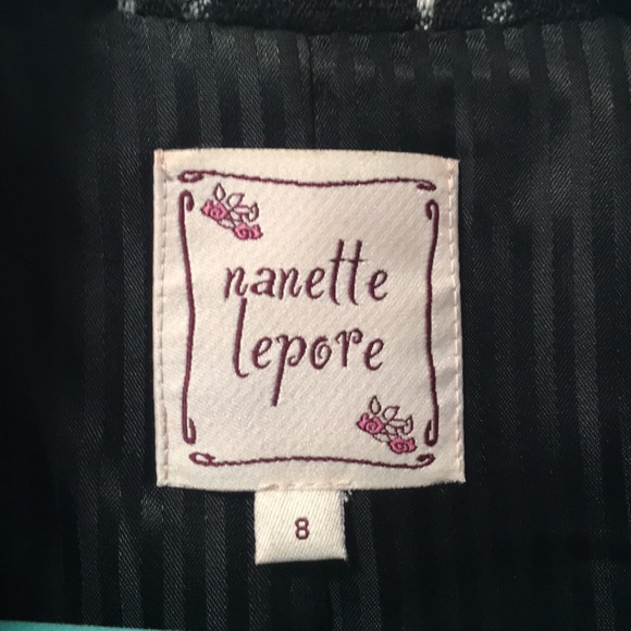 Suit - Picture 5 of 5